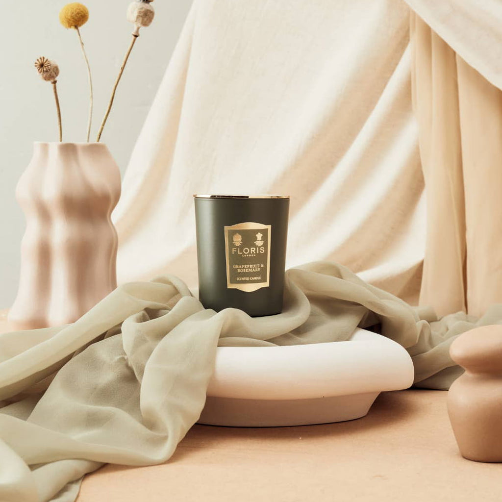 Grapefruit & Rosemary Scented Candle